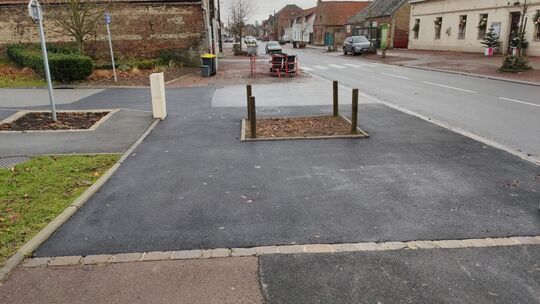 Réparation trottoir devant mairie