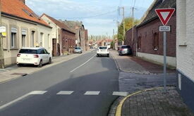  Cédez-le-passage carrefour rue Marceau