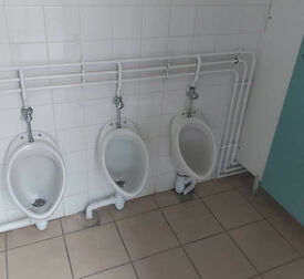 Toilettes école